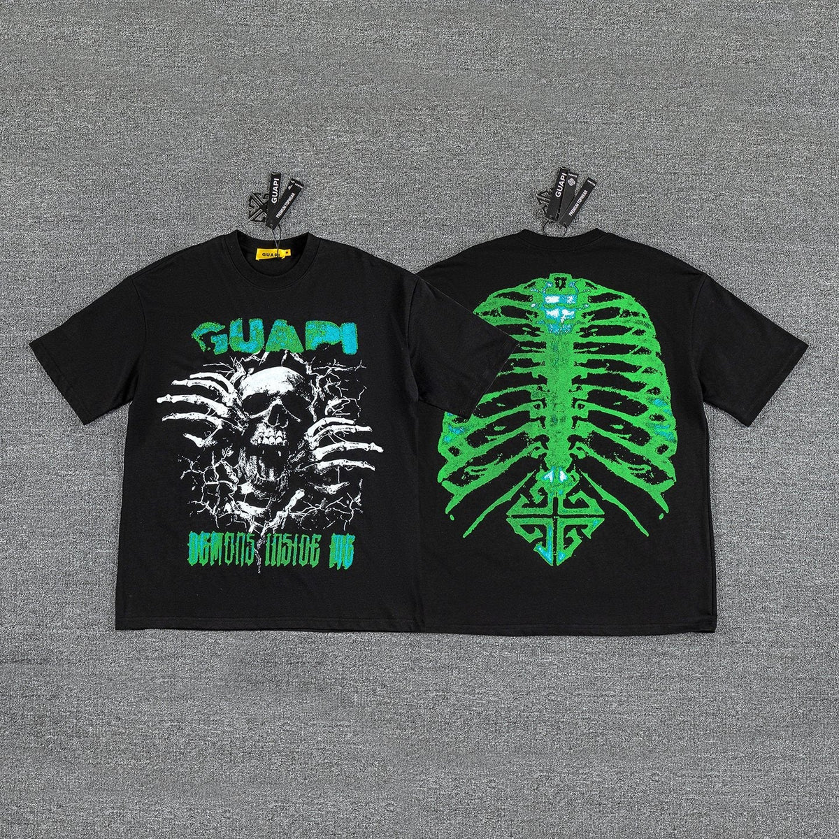 GUAPI Skull Ribcage Graphic T-Shirt